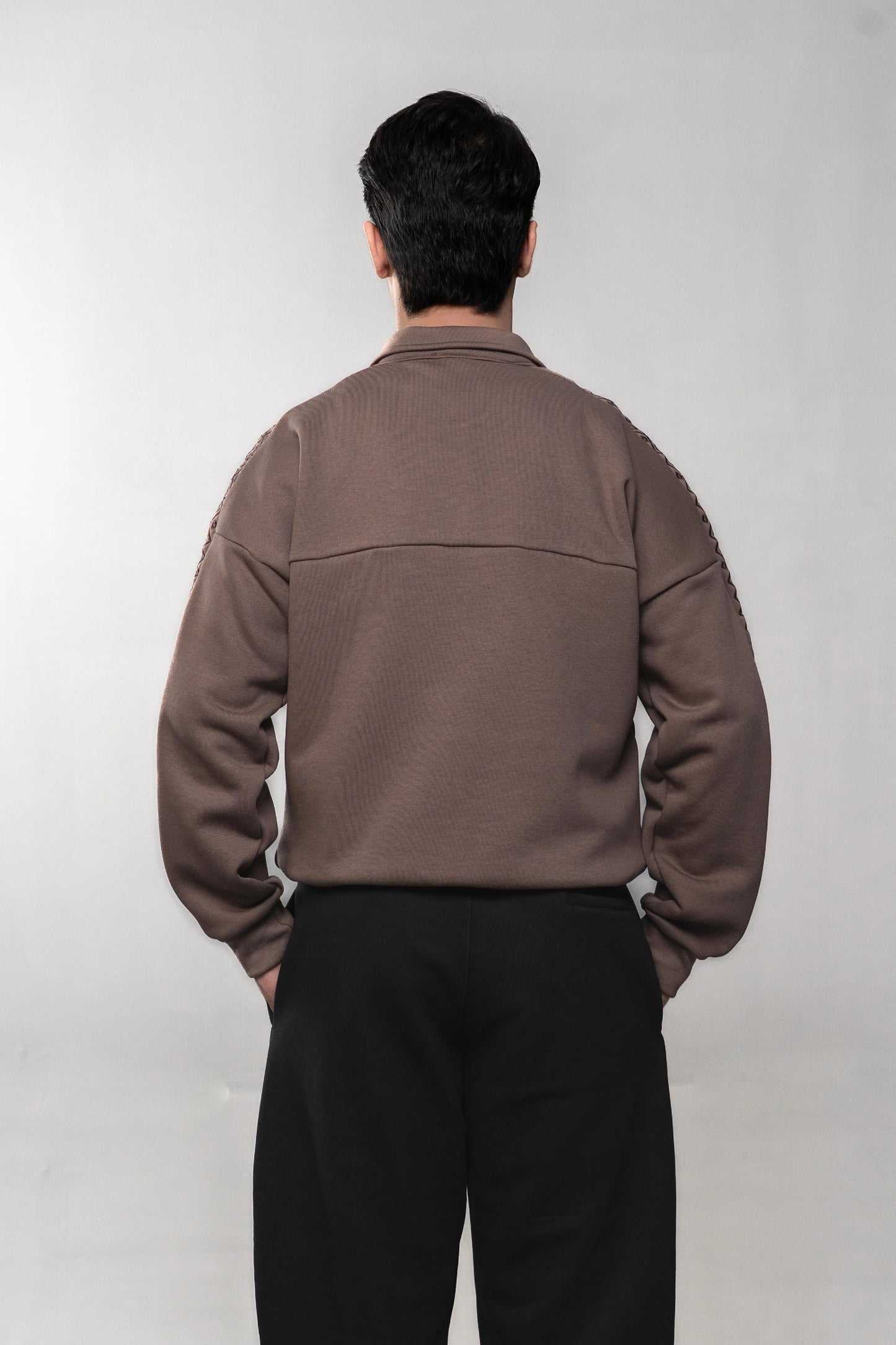 EMBROIDERED SWEATSHIRT