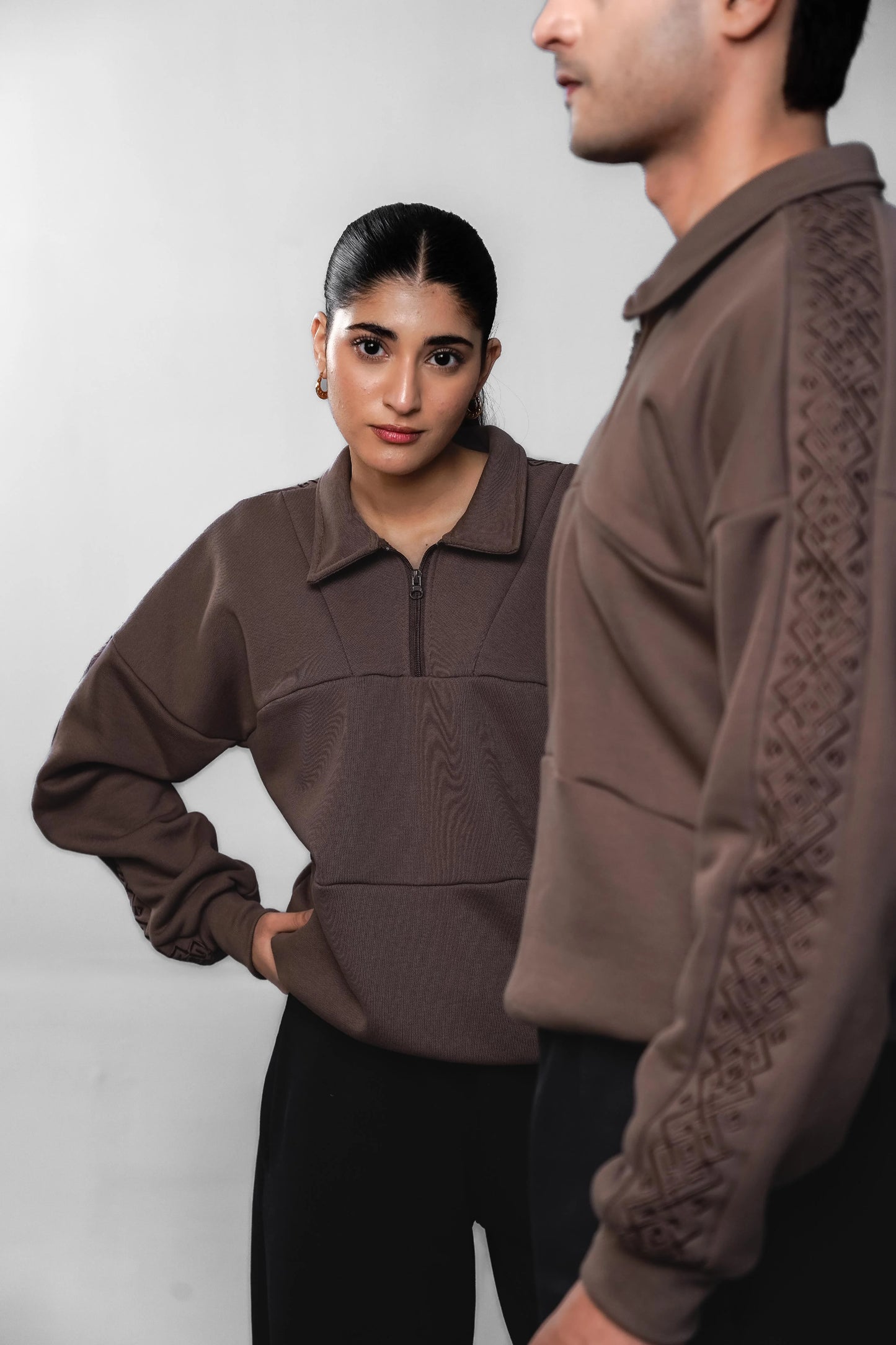 EMBROIDERED SWEATSHIRT