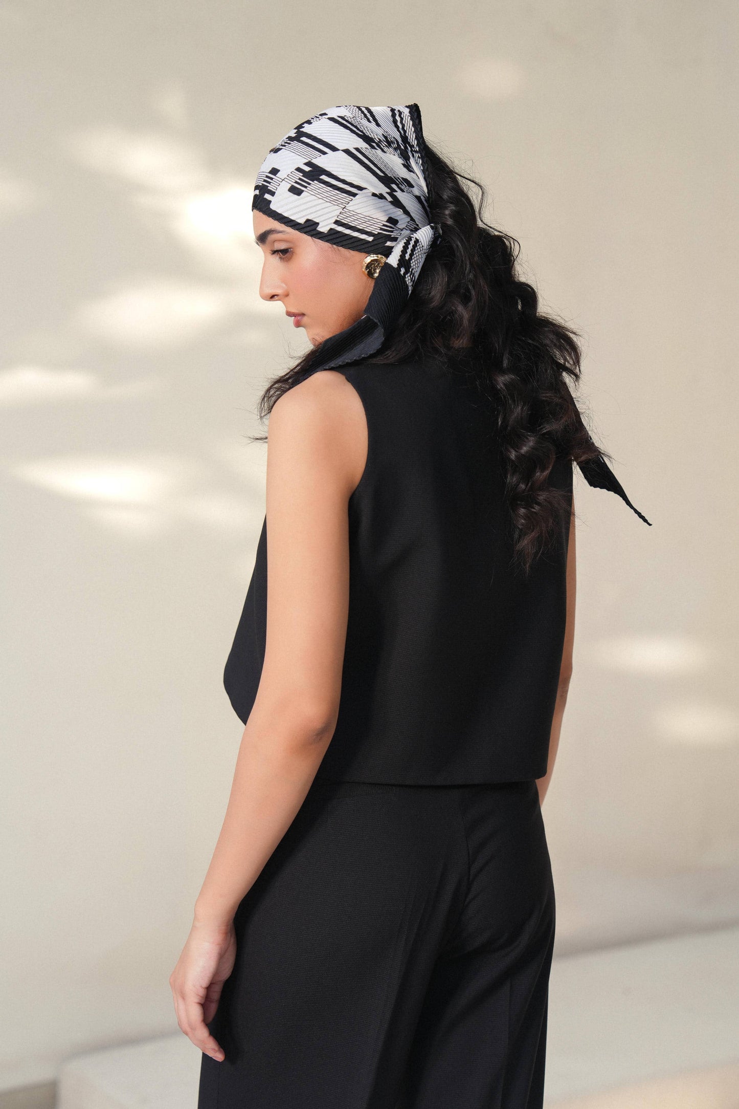 FRONT TIE VEST