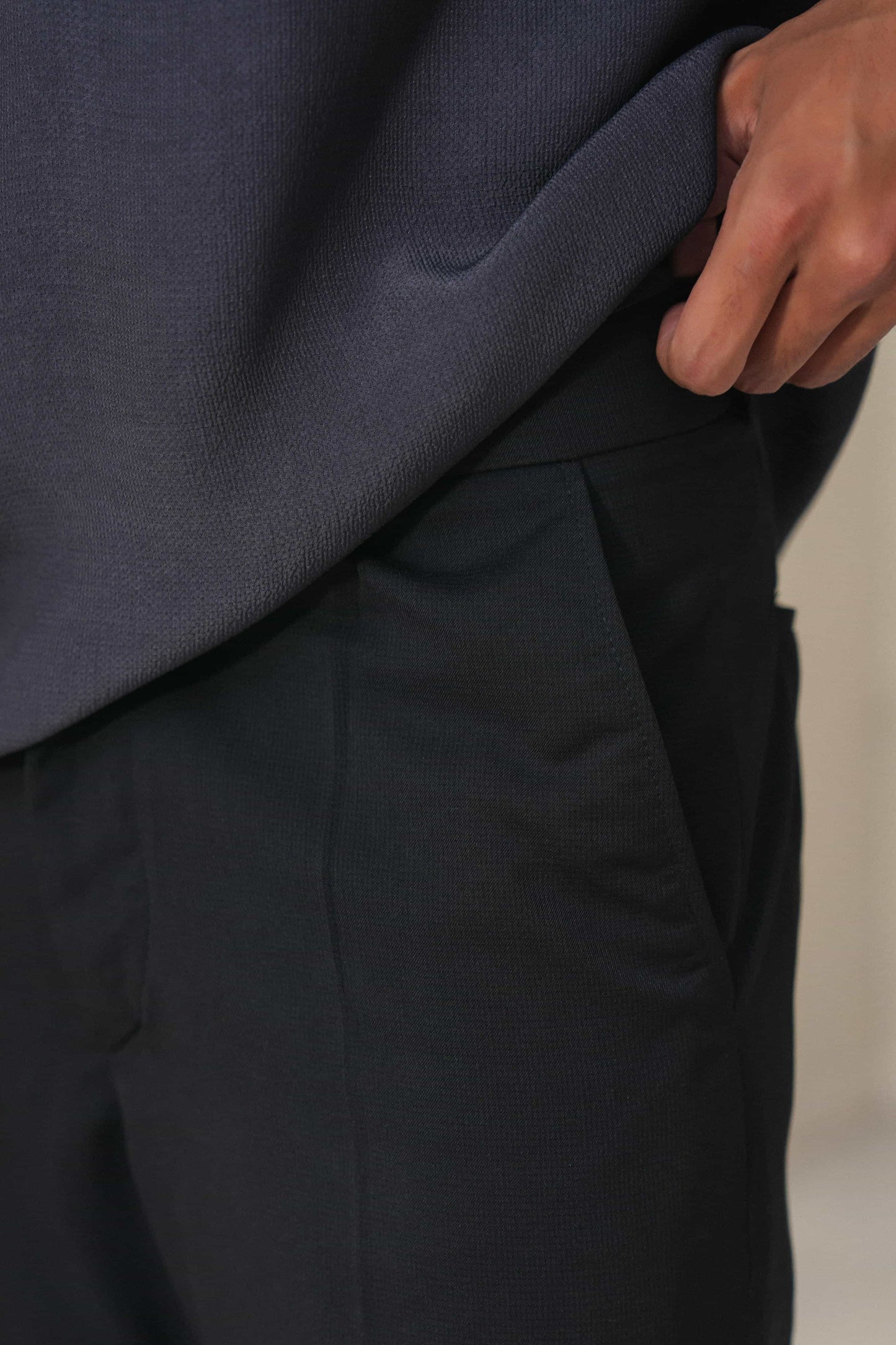RELAXED TAILORED PANTS