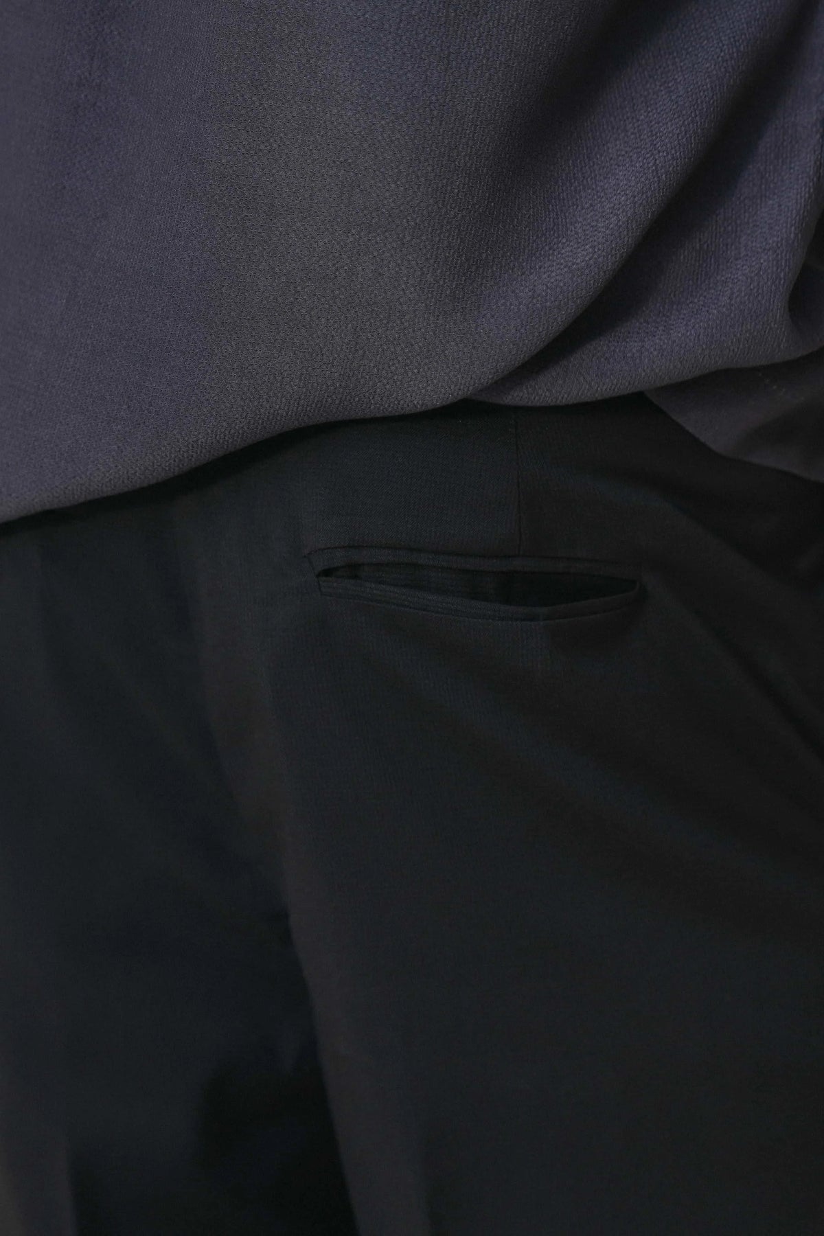 RELAXED TAILORED PANTS