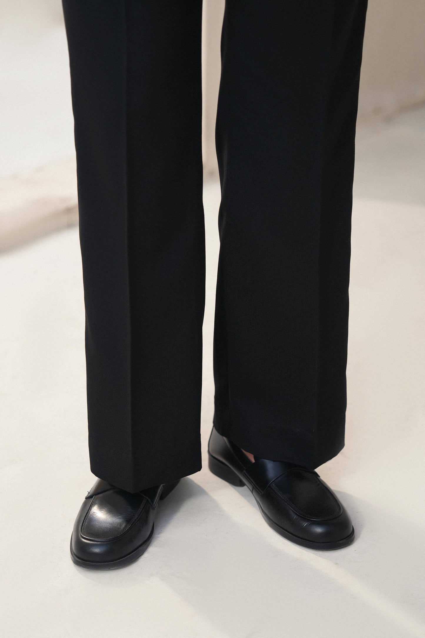 RELAXED TAILORED PANTS