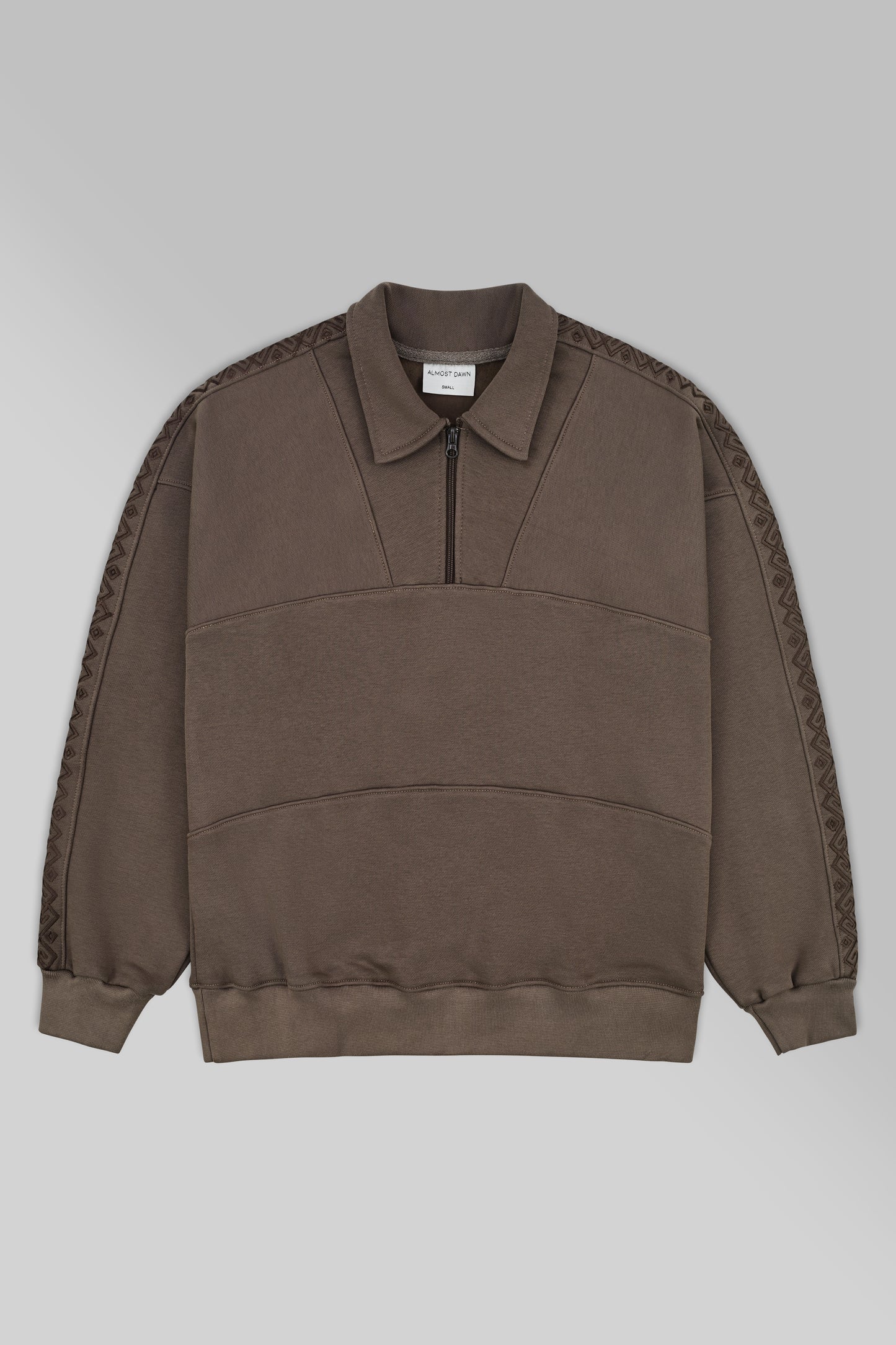 EMBROIDERED SWEATSHIRT