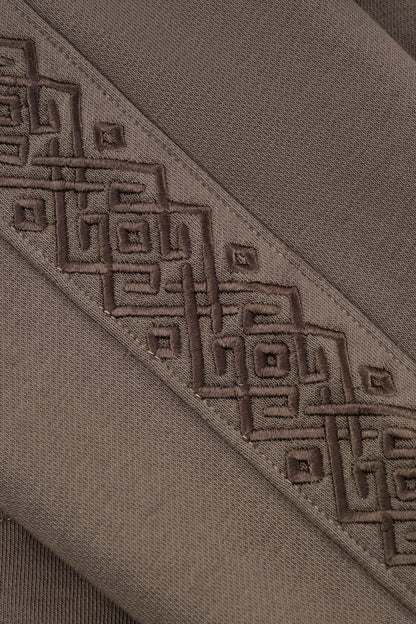 EMBROIDERED SWEATSHIRT