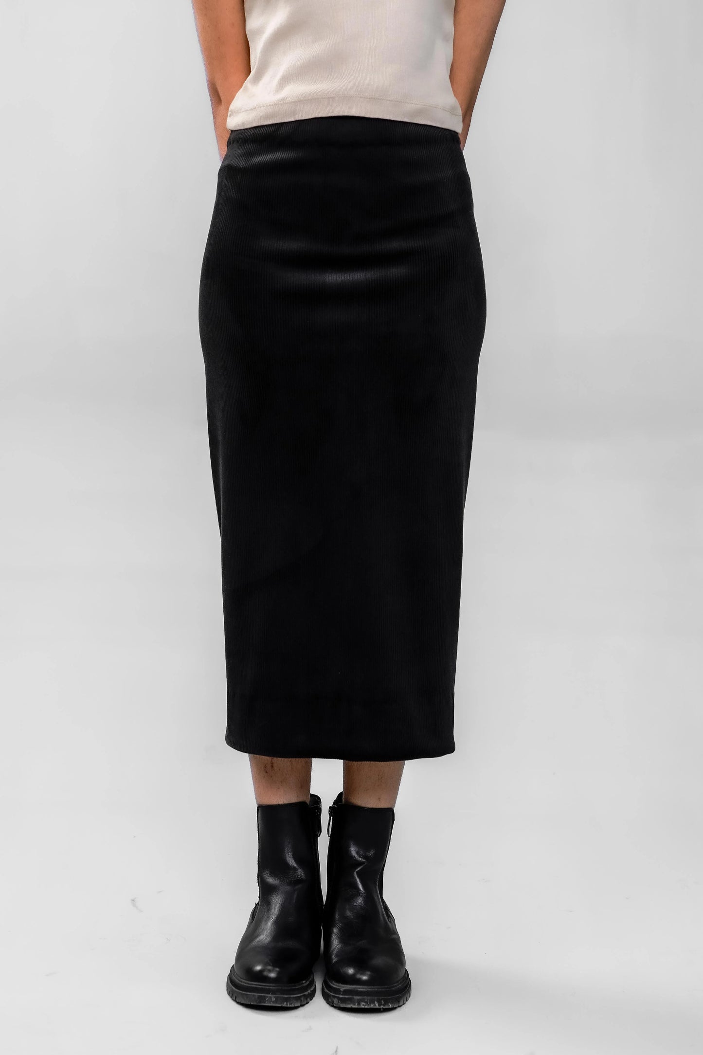 TAILORED PENCIL SKIRT