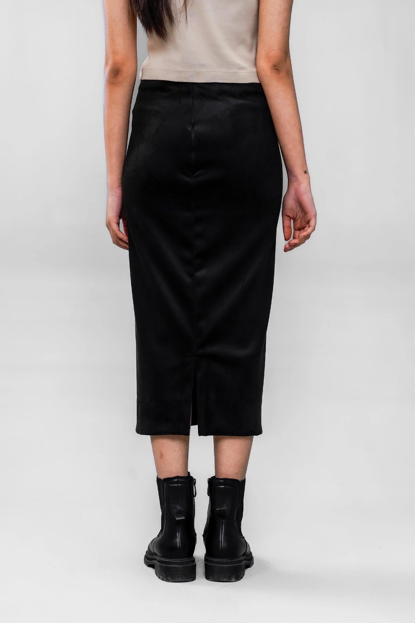 TAILORED PENCIL SKIRT